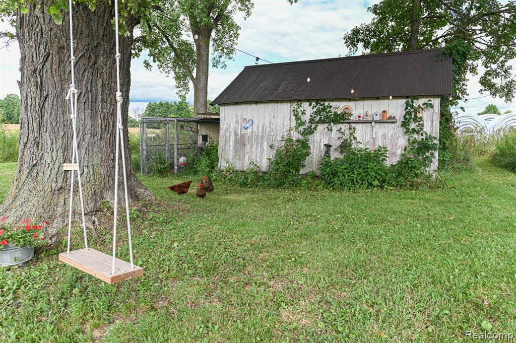 11219 Dodge Road, Otisville, MI 48463 — Photo 23