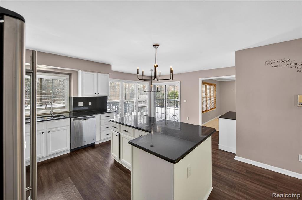 47497 Fox Run Drive, Canton, MI 48187 — Photo 21