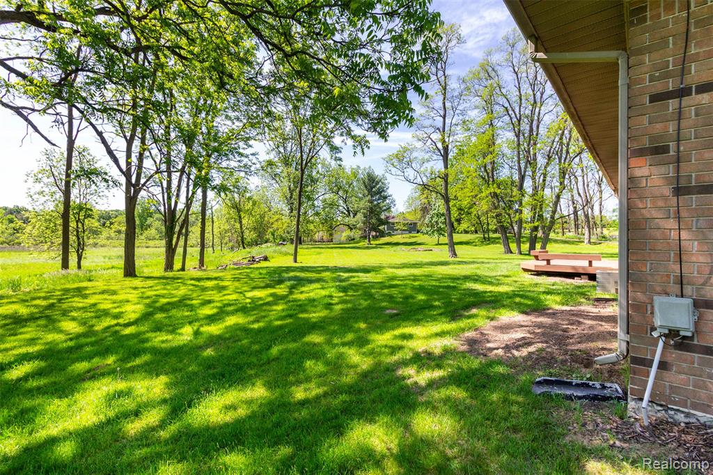 2875 Auten Road, Ortonville, MI 48462 — Photo 34