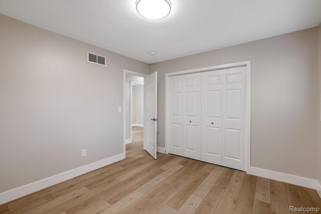 8695 Pacton Drive, Shelby Twp, MI 48317 — Photo 26