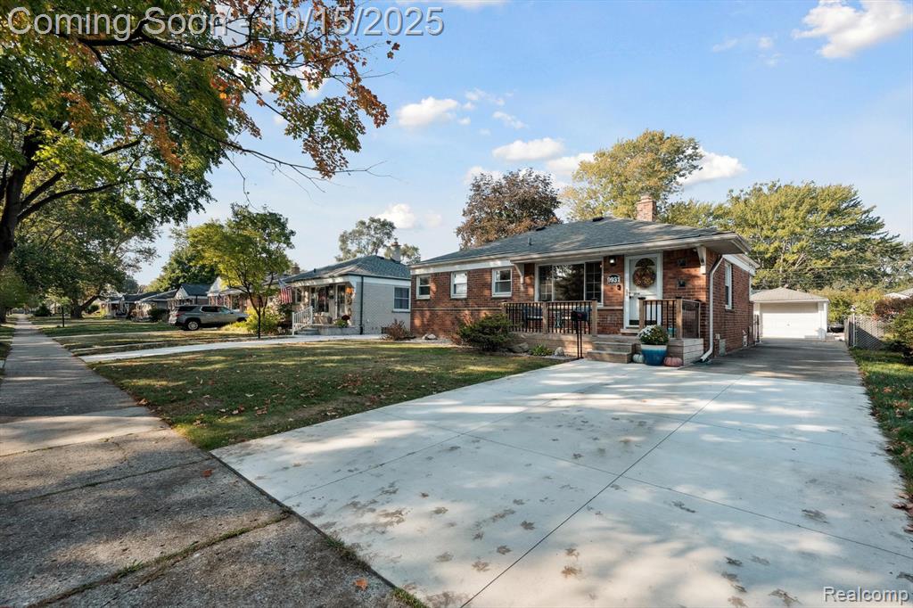 9931 E Clements Circle, Livonia, MI 48150 — Photo 5