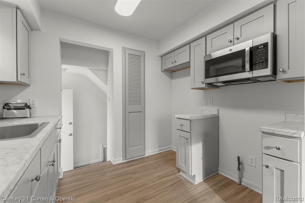 7609 Stout, Detroit, MI 48228 — Photo 13