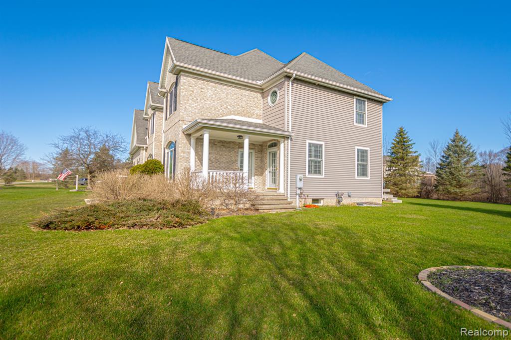 4670 HARVEST Row, MI 48049 — Photo 4