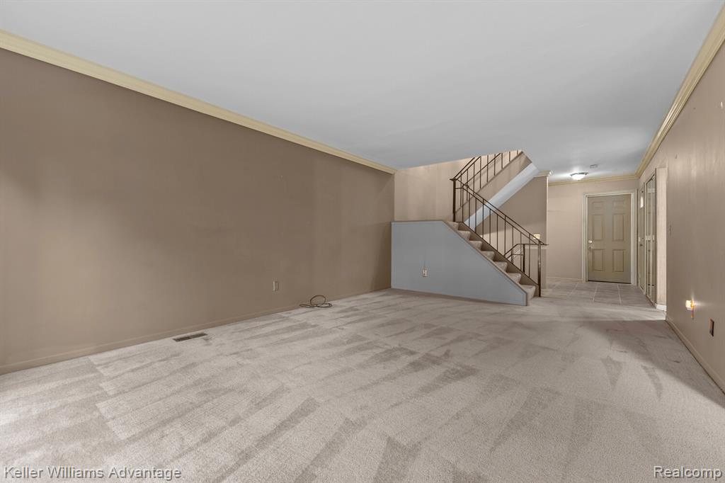 26692 Summerdale Drive, Southfield, MI 48033 — Photo 9
