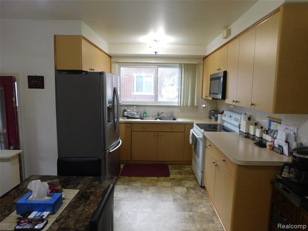 8263 Linda Street, Warren, MI 48093 — Photo 11