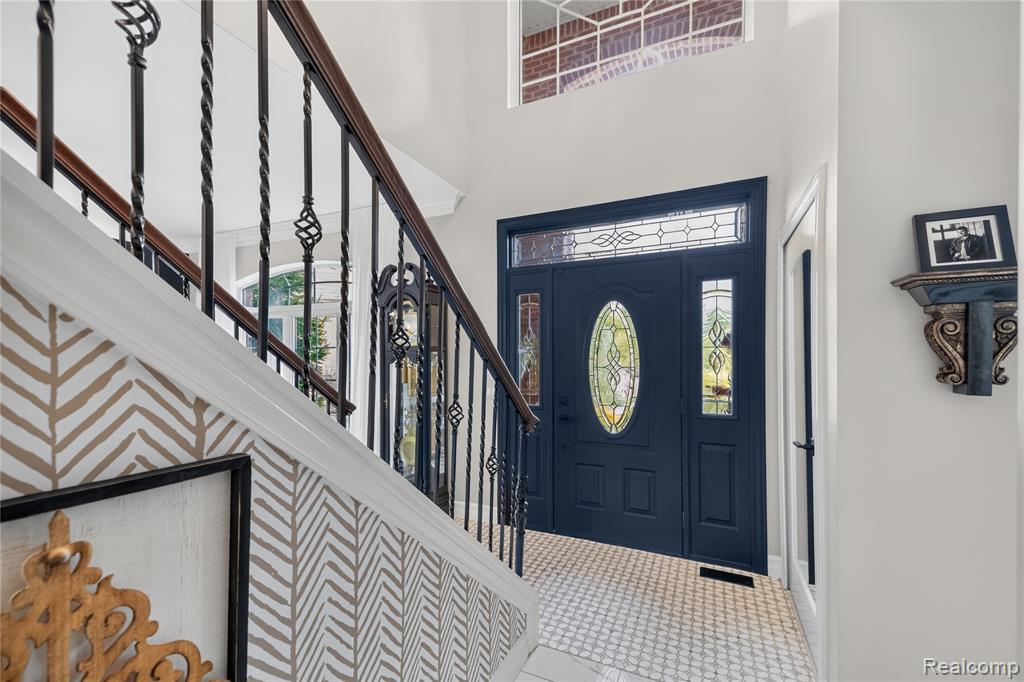 15710 Meadows Drive - Photo 3