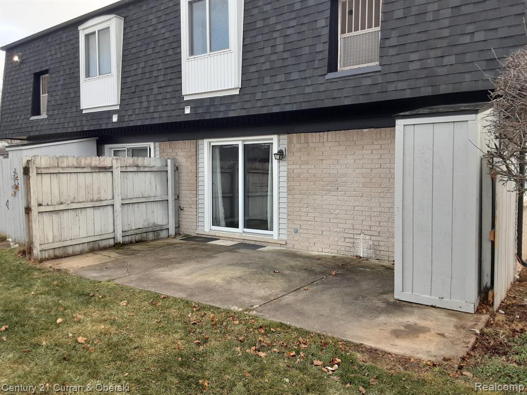 41279 S WOODBURY GREEN Drive, Belleville, MI 48111 — Photo 5