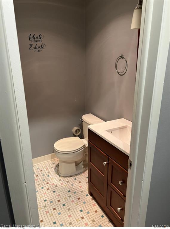 7610 Woodview Drive, Westland, MI — Photo 9