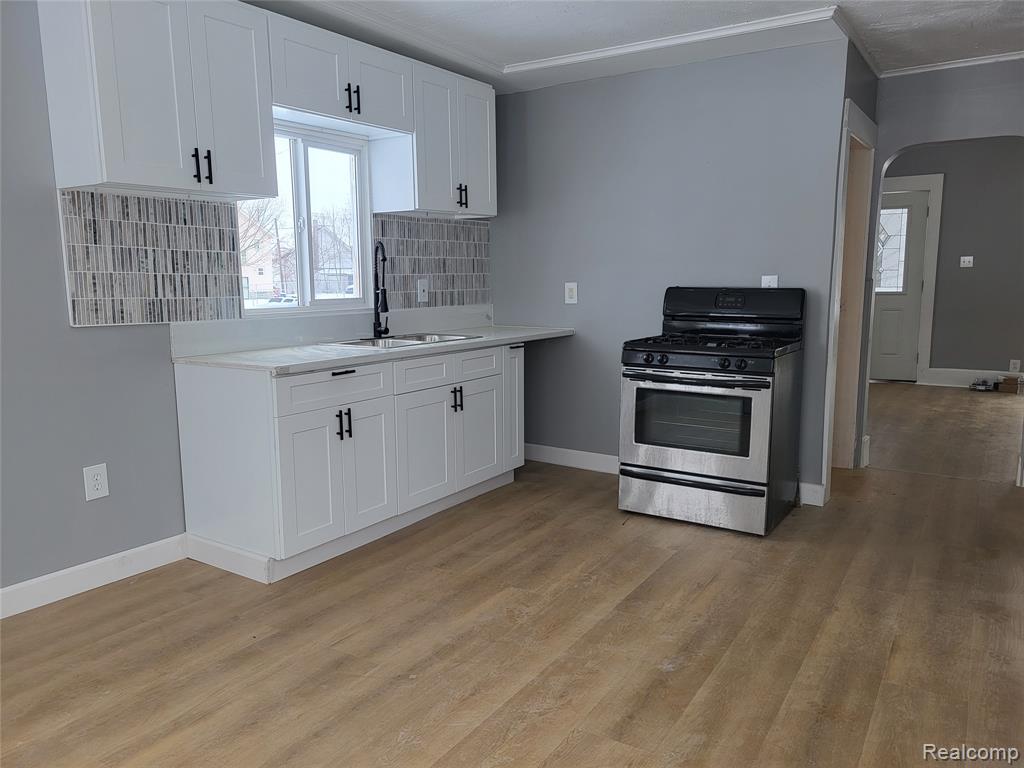 66 W Montana Street, Highland Park, MI 48203 — Photo 7