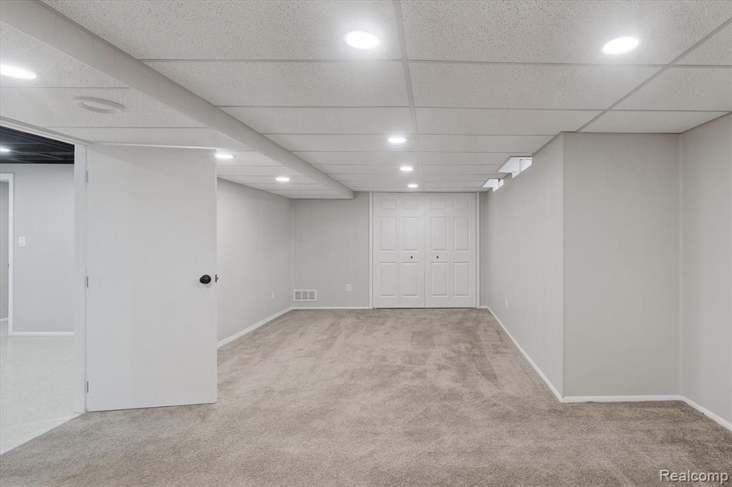 39659 Durand Drive, Sterling Heights, MI 48310 — Photo 24