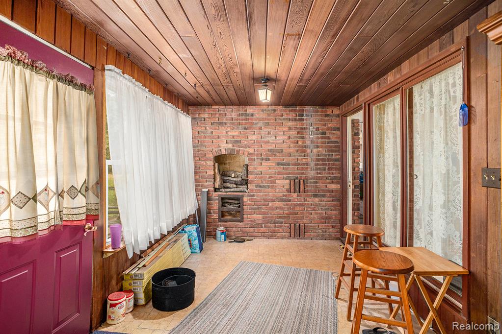 1340 County Farm Road, Howell, MI 48843 — Photo 4
