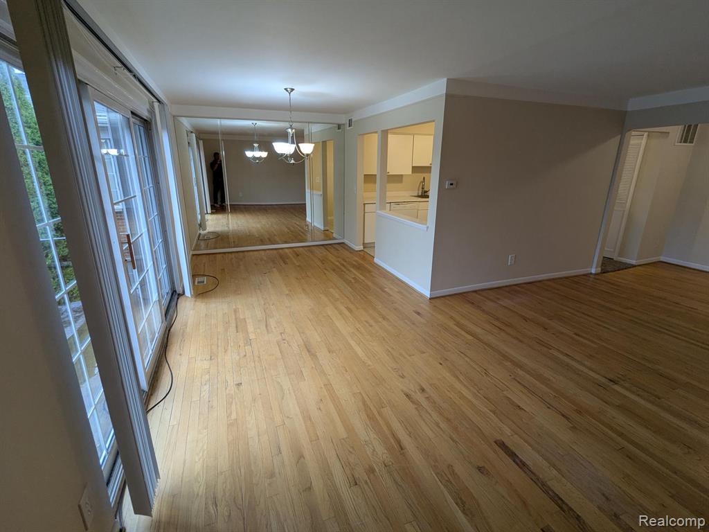 454 N Fox Hills Drive, A-8, Bloomfield, MI 48304 — Photo 13