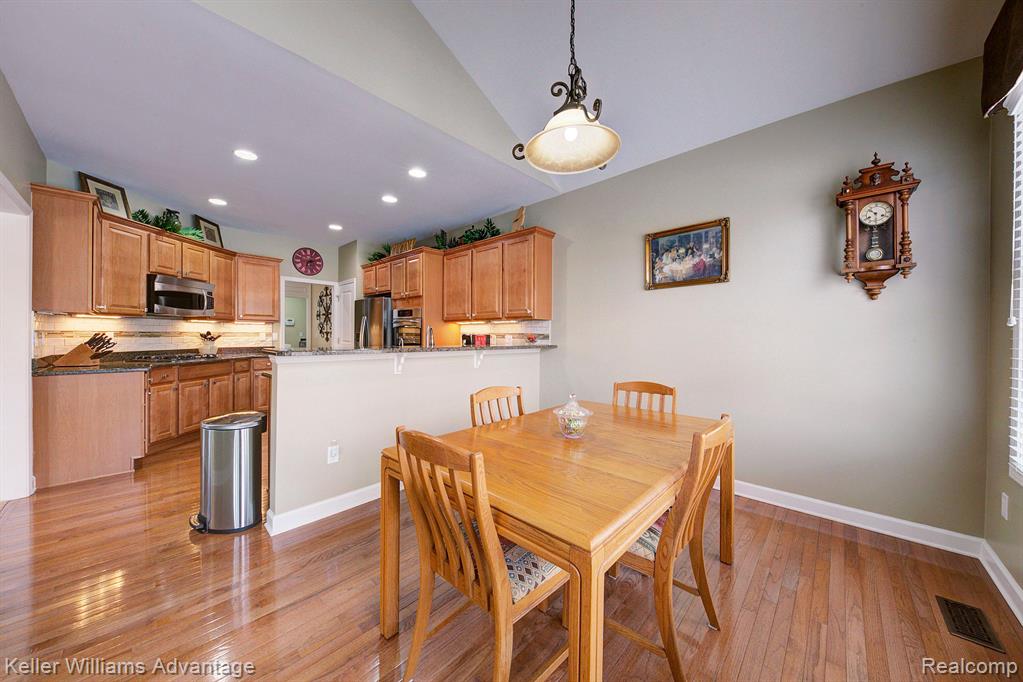 49074 RAINBOW Lane N, Northville, MI 48168 — Photo 12