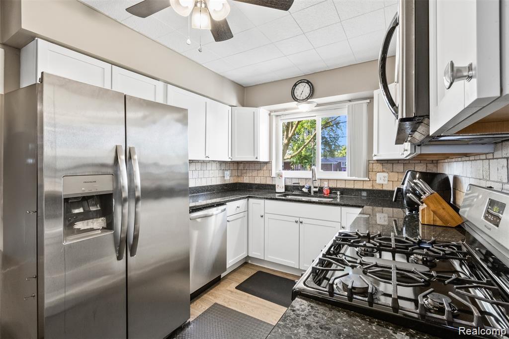 17037 Stricker Avenue, Eastpointe, MI 48021 — Photo 10