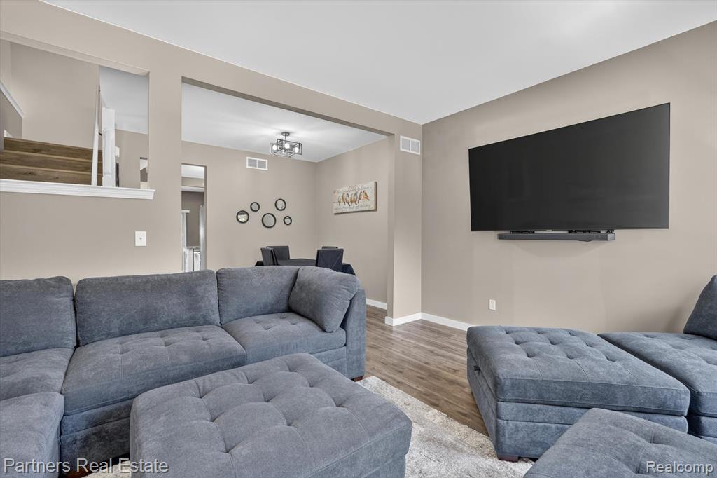 1617 Red Hickory Court, Howell, MI 48855 — Photo 9