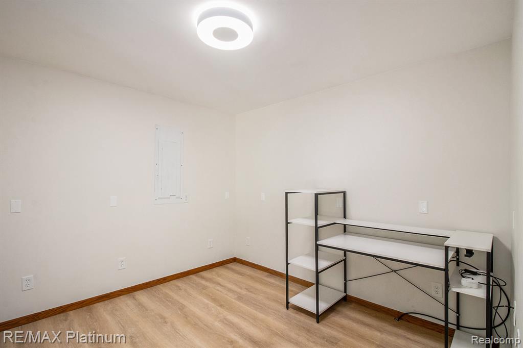 4352 Fenton Road, Hartland, MI 48353 — Photo 15