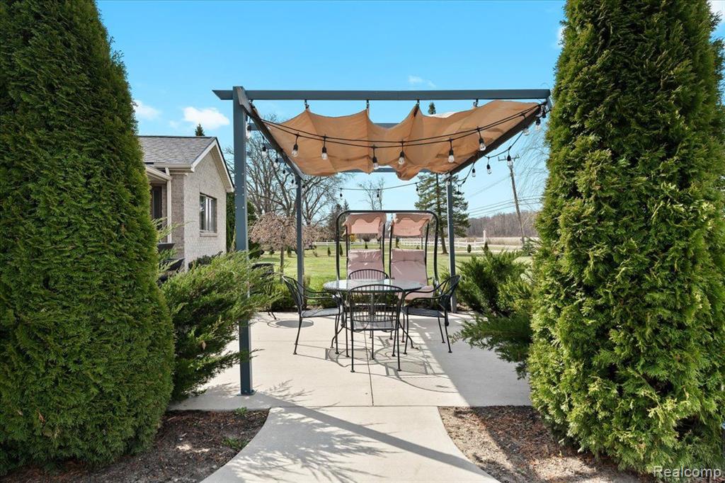 4075 BARR Road, Canton, MI 48188 — Photo 7
