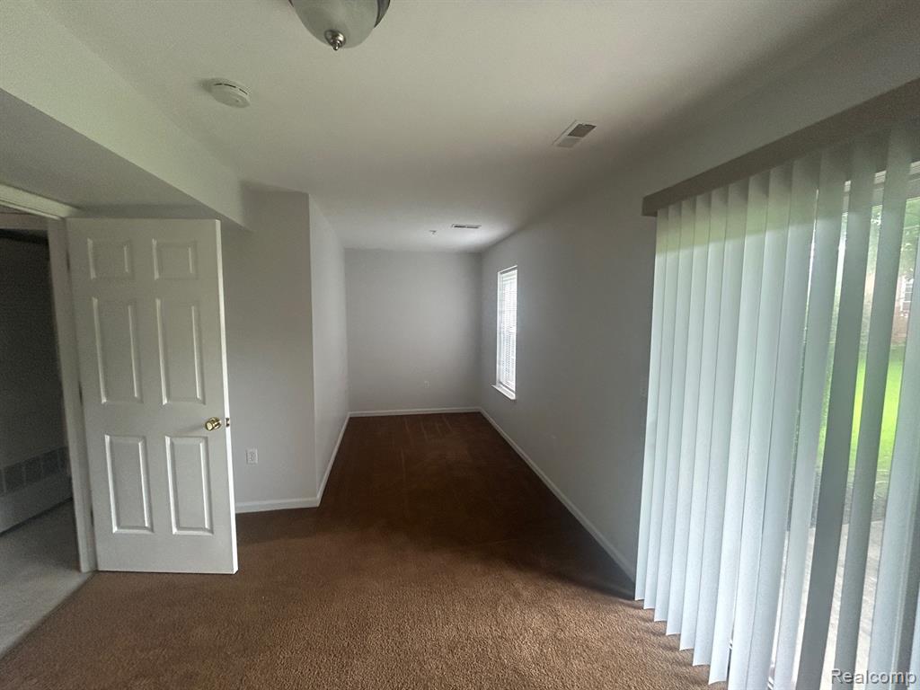 674 CHERRY ORCHARD Road, Canton, MI 48188 — Photo 28