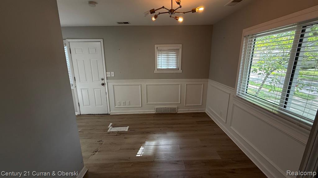 648 W HAZELHURST Street, Ferndale, MI 48220 — Photo 7