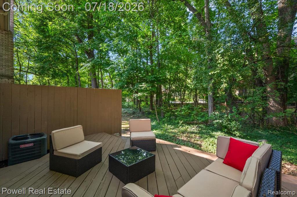 1106 Timberview Trail, Bloomfield Hills, MI 48304 — Photo 9