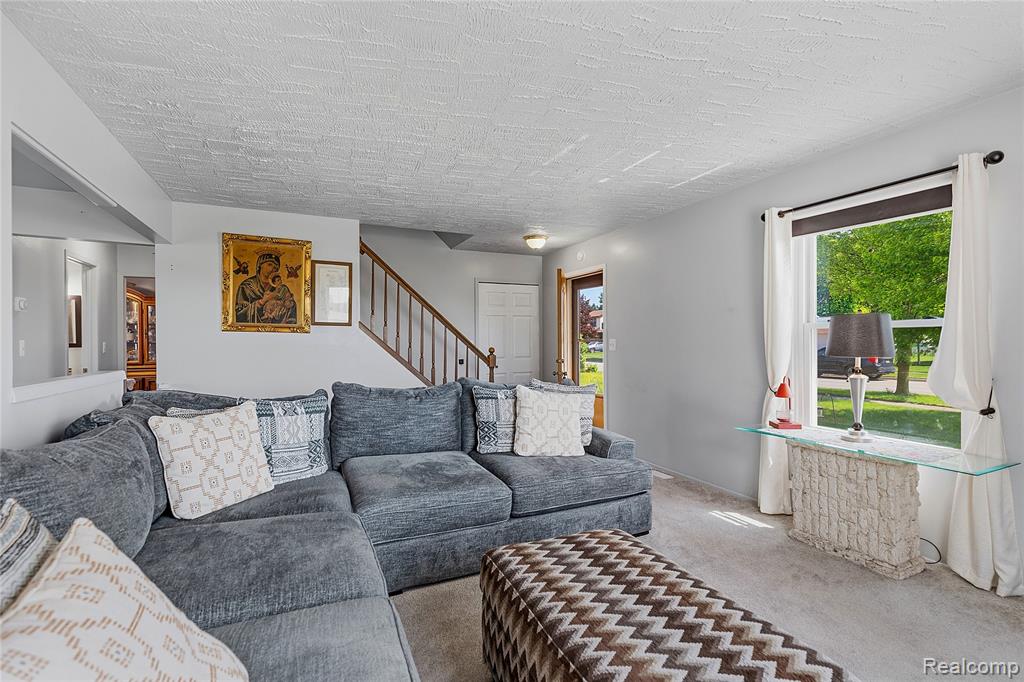 792 Fairview Drive, Imlay City, MI 48444 — Photo 3