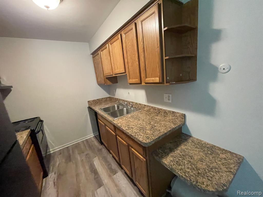 7460 CENTRAL ST APT 3, Westland, MI — Photo 9