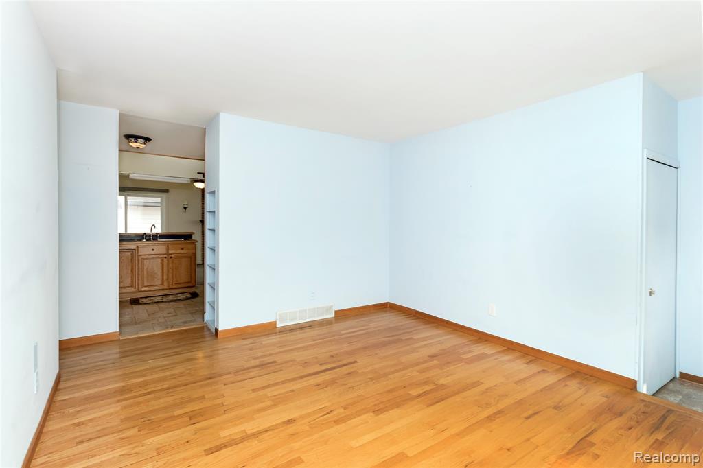 1121 Windham Street, Westland, MI 48186 — Photo 12