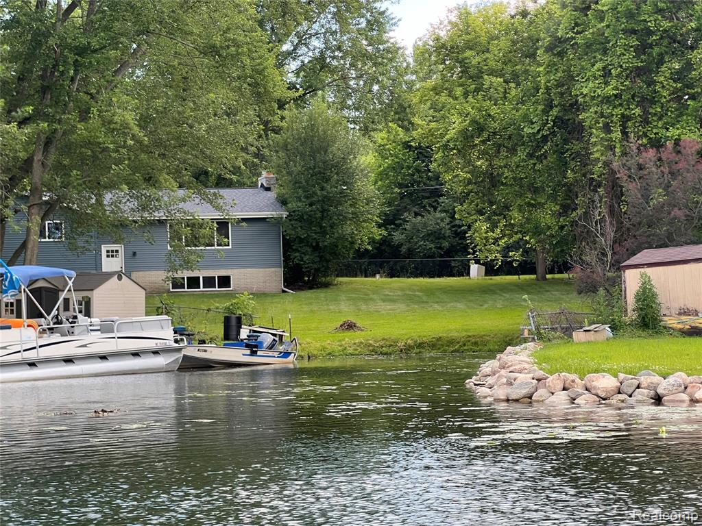 6342 Restwood Drive, Linden, MI 48451 — Photo 10