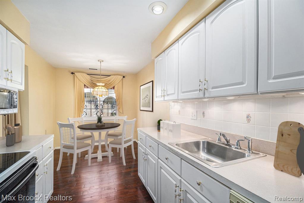 42160 WOODWARD Avenue, 25, Bloomfield Hills, MI 48304 — Photo 6
