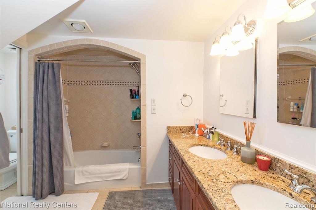 645 ARLINGTON Street, Birmingham, MI 48009 — Photo 29