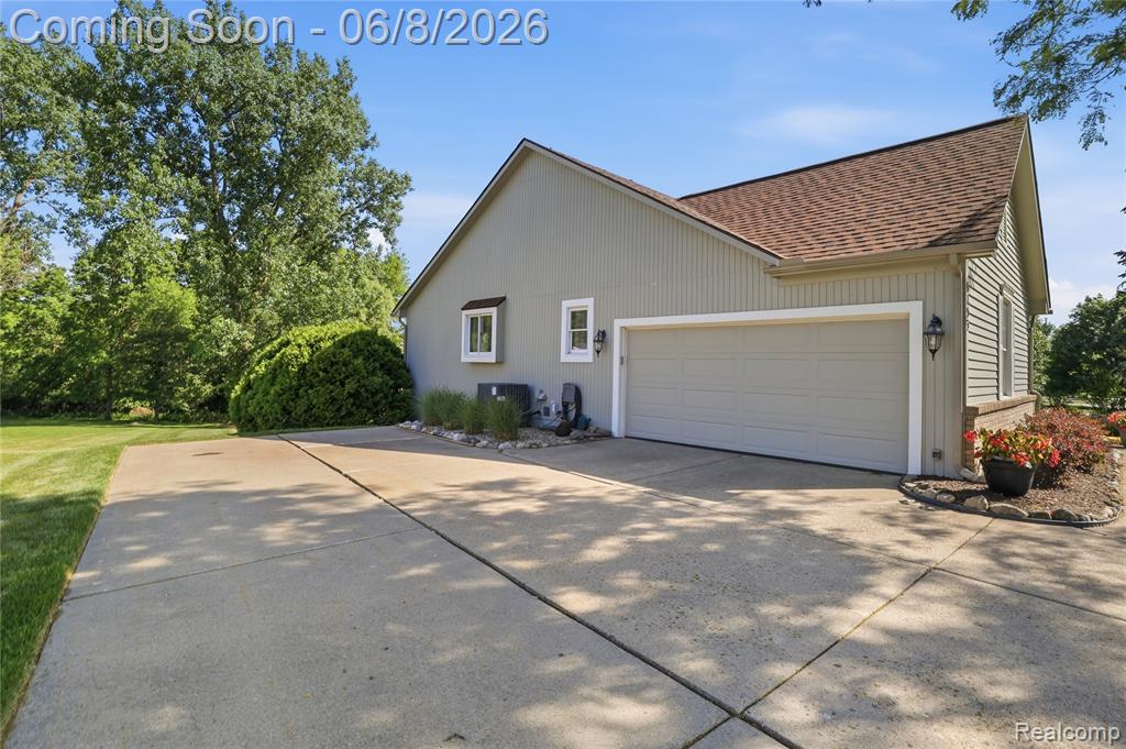 6153 Pine Creek Court, Grand Blanc, MI 48439 — Photo 56