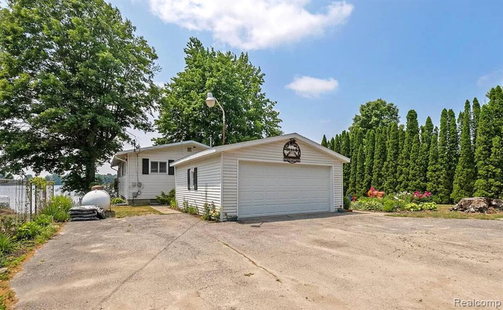 4991 Lakeview Drive, Coral, MI 49322 — Photo 47