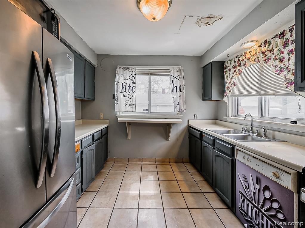 5936 Hillcrest Street, Grosse Pointe, MI 48236 — Photo 13