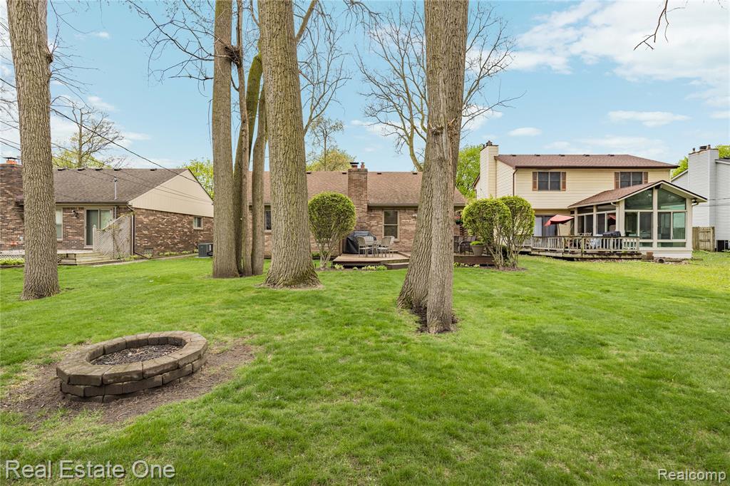 27586 David Givens Street, Warren, MI 48092 — Photo 45