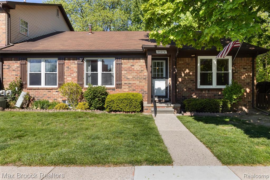 35278 Bristlecone, Clinton Twp, MI 48035