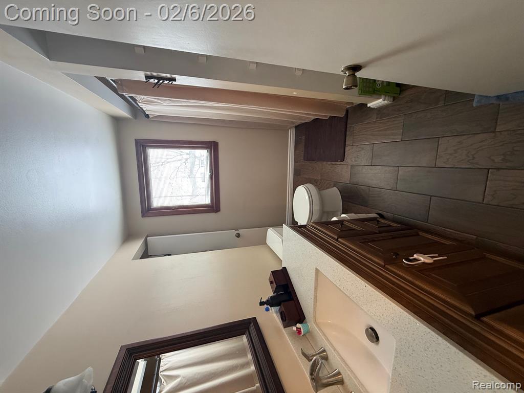 7731 Pleasant Manor Drive, Waterford, MI 48327 — Photo 18