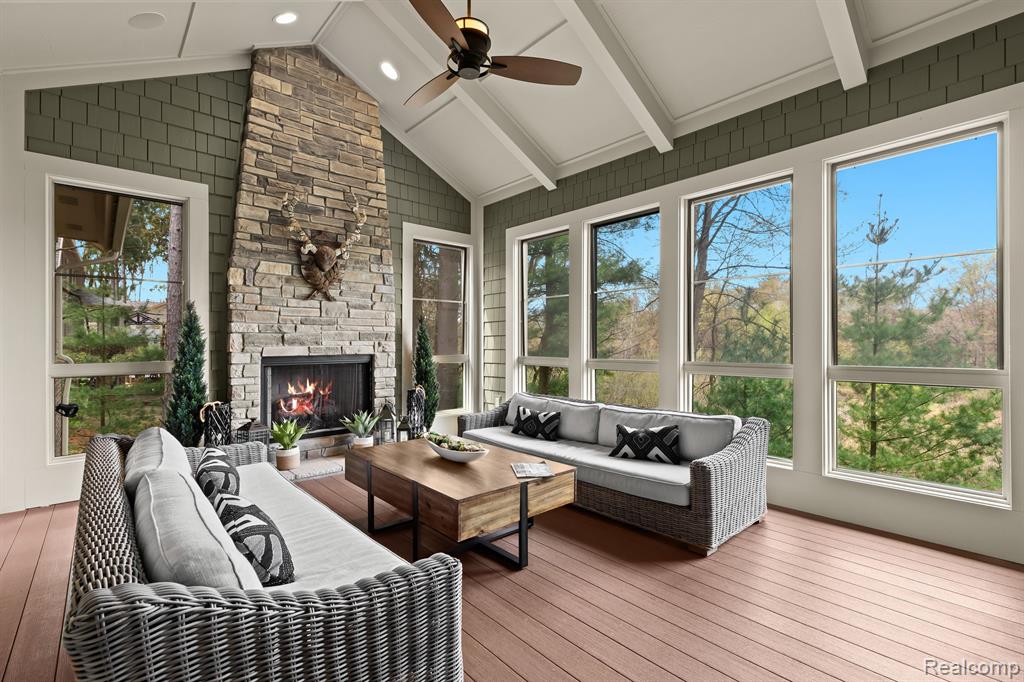 5744 WYNDAM Lane, Brighton, MI 48116 — Photo 11