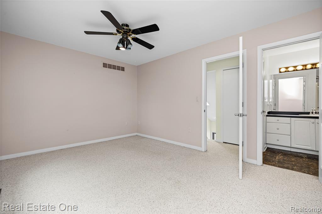 4642 Ponderosa Street, Commerce Twp, MI 48382 — Photo 26