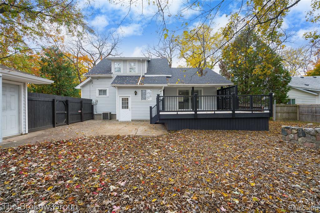 736 N Main Street, Almont, MI 48003 — Photo 9