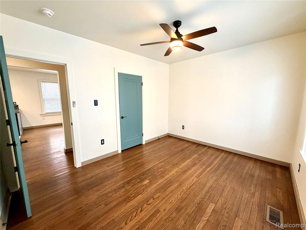 2045 Calvert Street, Detroit, MI 48206 — Photo 24