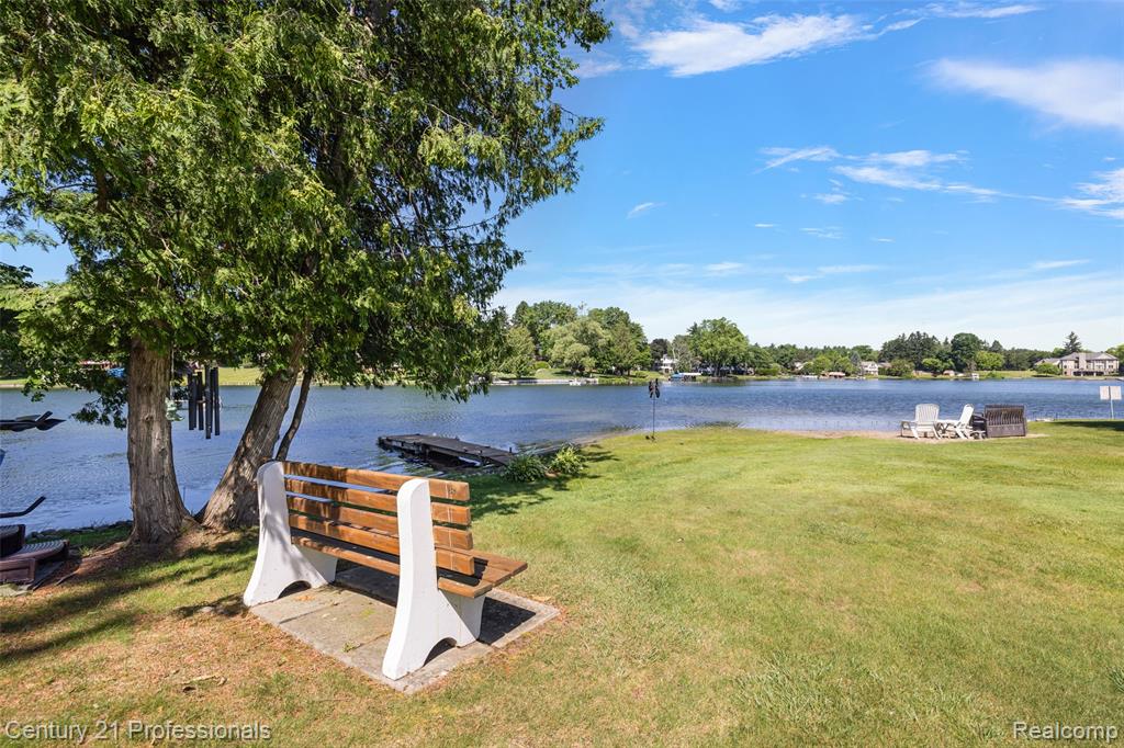 9311 Whipple Shores Drive, Clarkston, MI 48348 — Photo 23