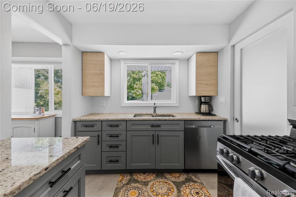 25815 West River Road, Grosse Ile, MI 48138 — Photo 21
