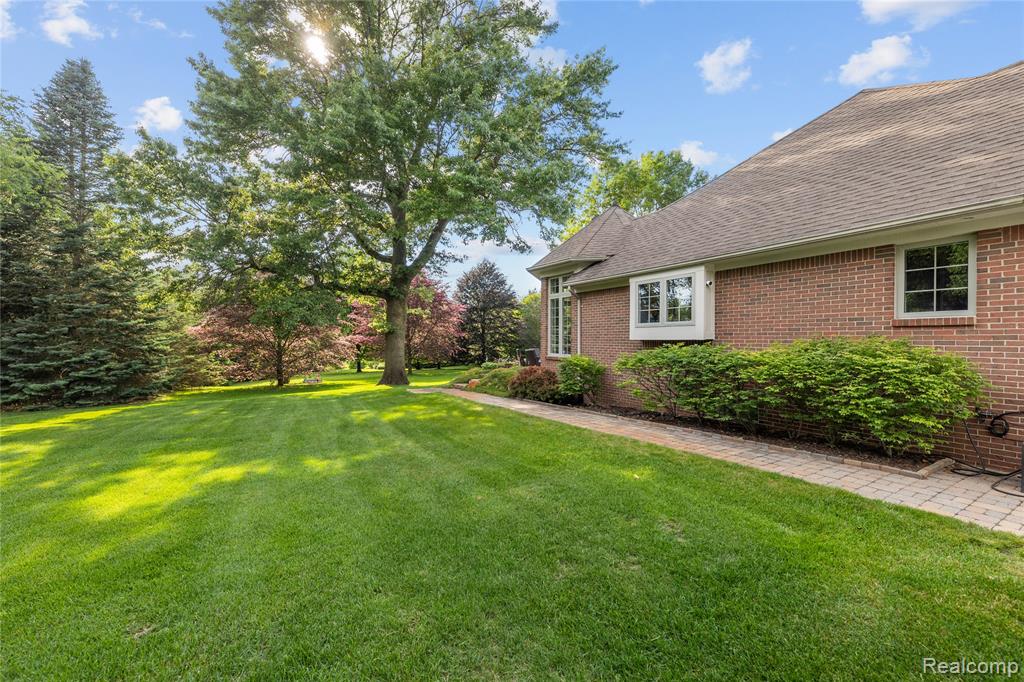 225 Redwood Lane, Leonard, MI 48367 — Photo 42