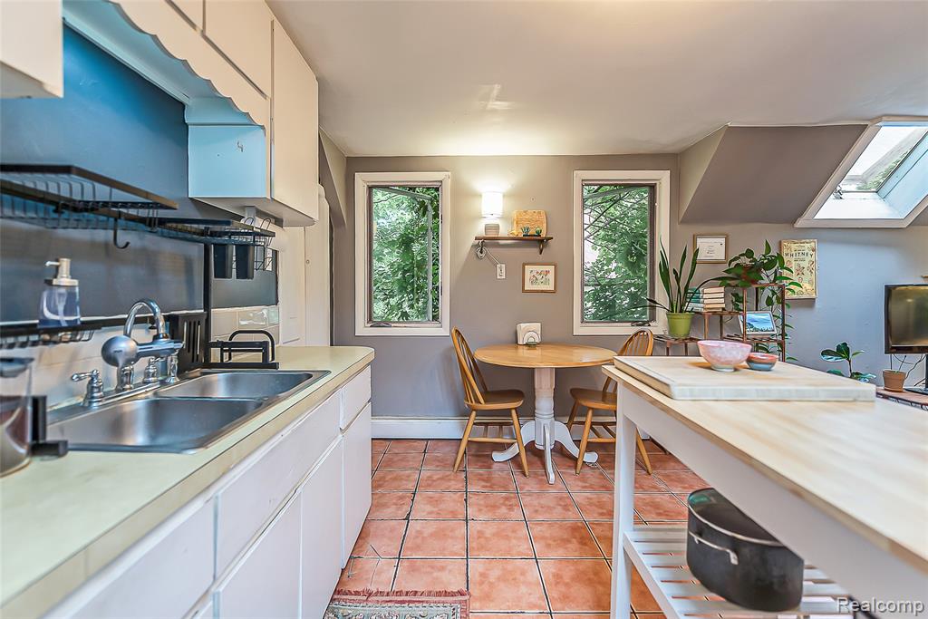 803 Jones Drive, Ann Arbor, MI 48105 — Photo 14