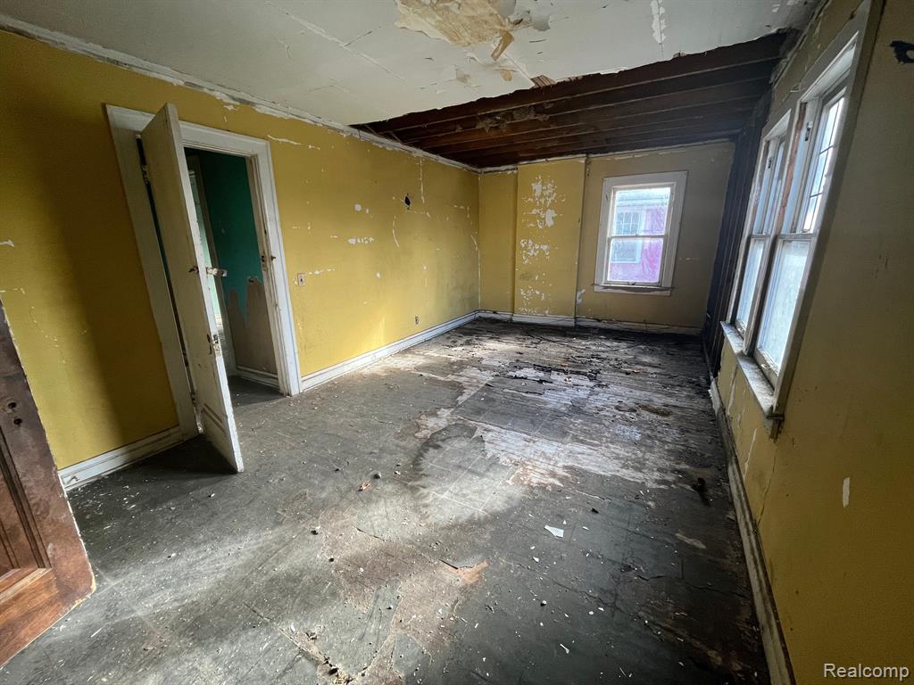 9400 WILDEMERE Street, Detroit, MI 48206 — Photo 4