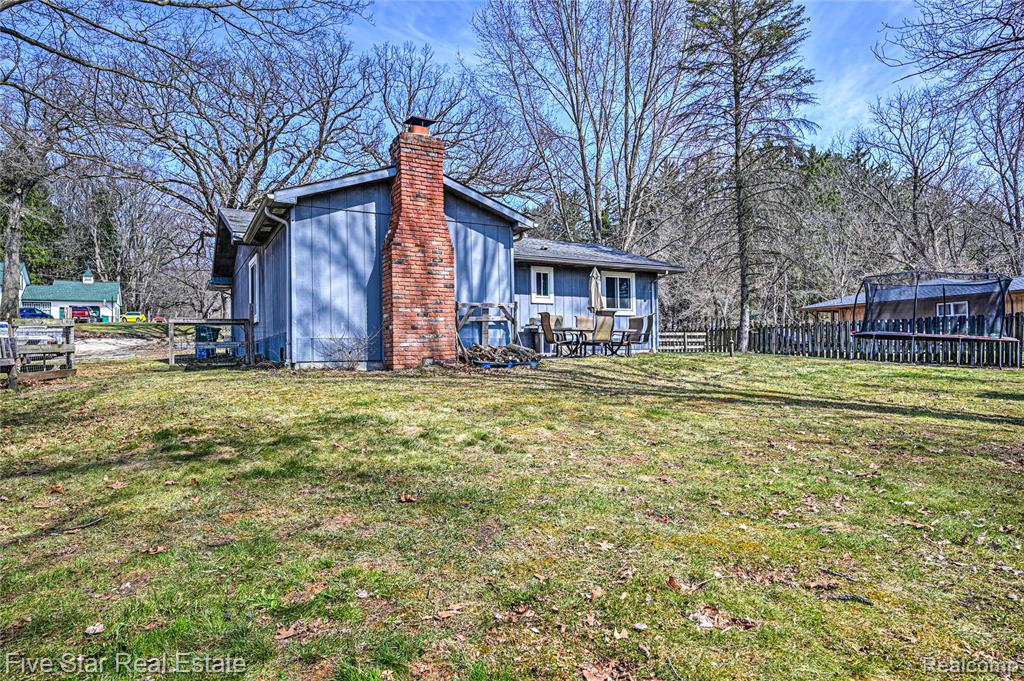 12335 Big Lake Road, Davisburg, MI 48350 — Photo 32