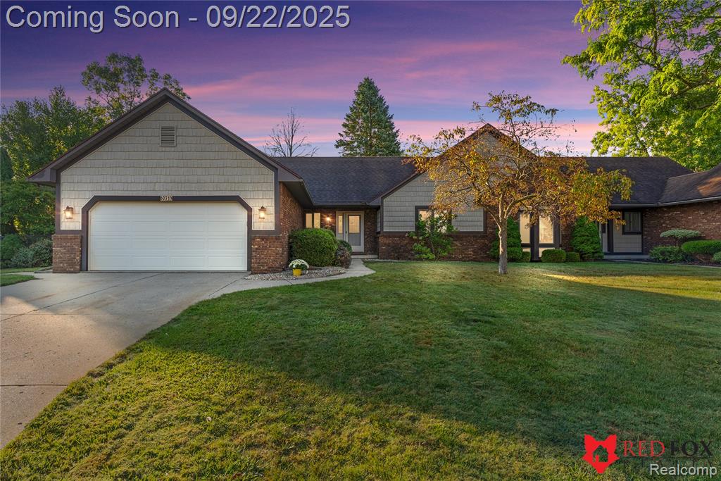 6031 Oak Creek Drive, Swartz Creek, MI 48473 — Photo 2