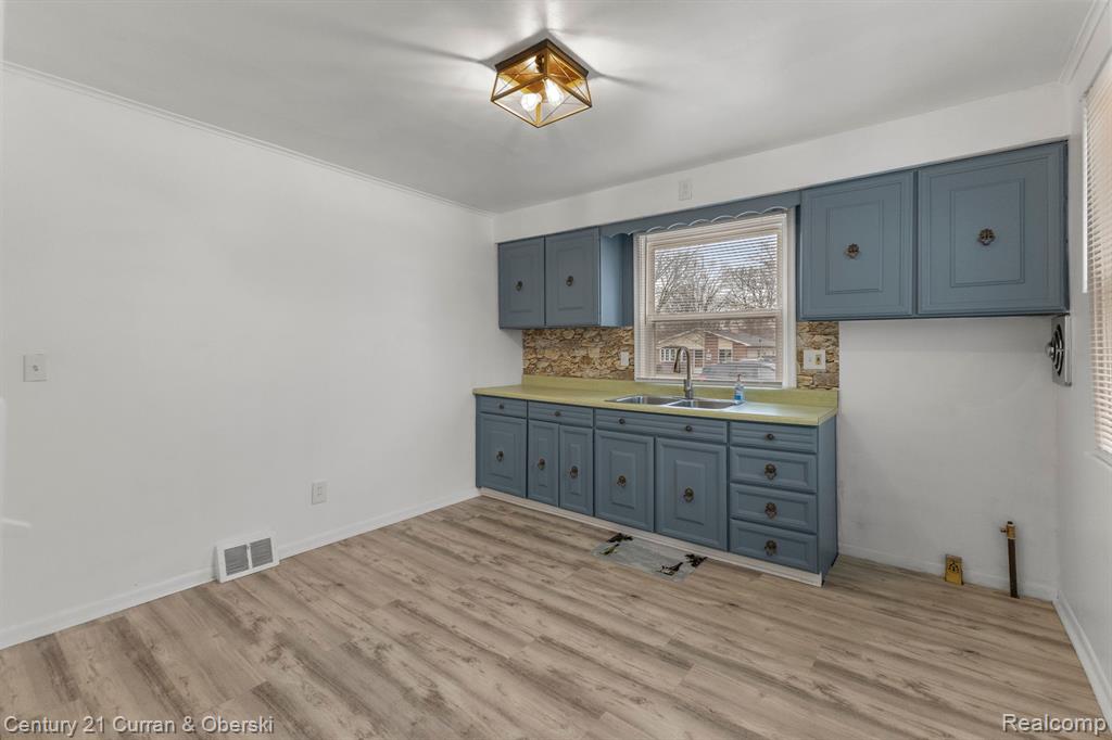 7157 CHEROKEE Street, Taylor, MI 48180 — Photo 12