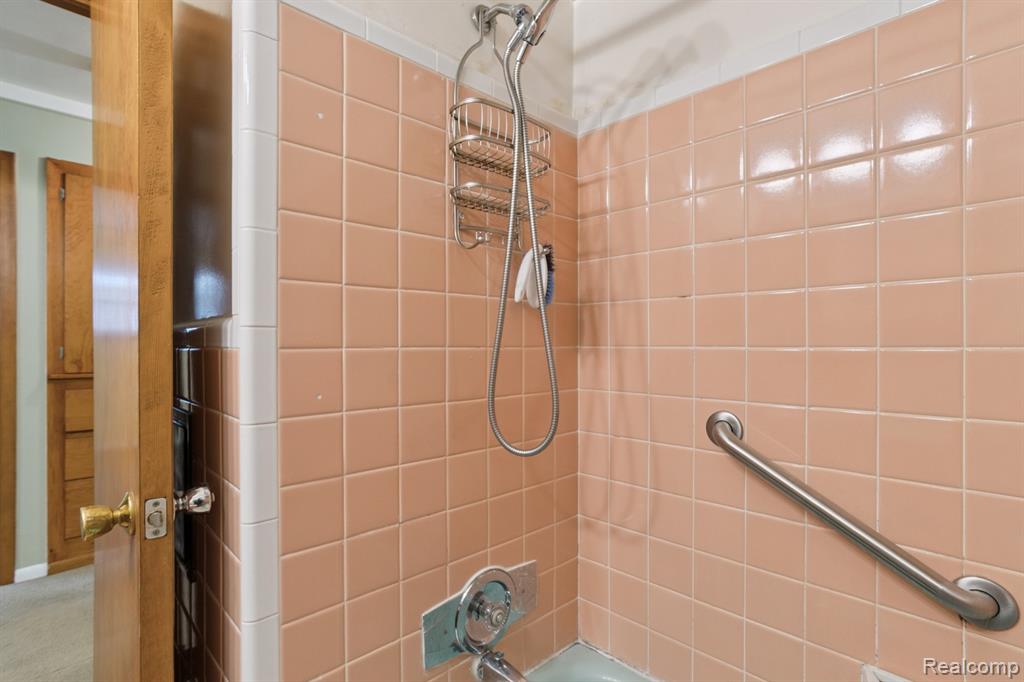 7868 Robinson Avenue, Allen Park, MI 48101 — Photo 22