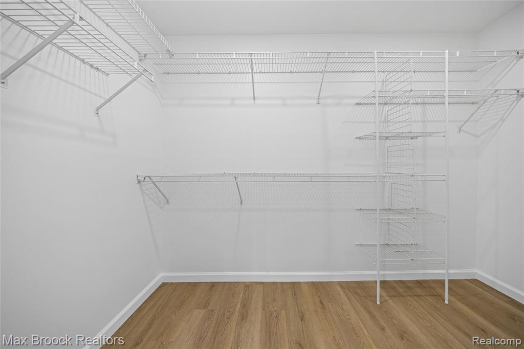7443 Brynmawr Court, West Bloomfield, MI — Photo 36
